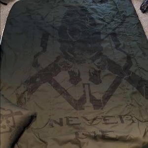 Halo Twin-Sized Comforter